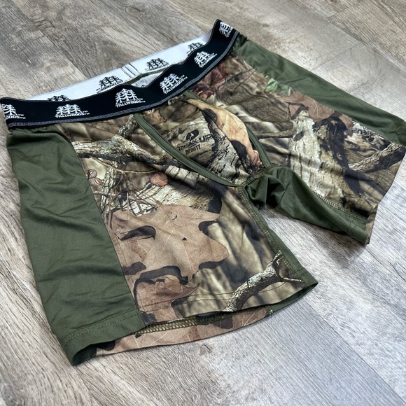 Tallwoods Men's Mossy Oak Boxer Briefs Medium size lightly used 🍁🍂 - Picture 3 of 5
